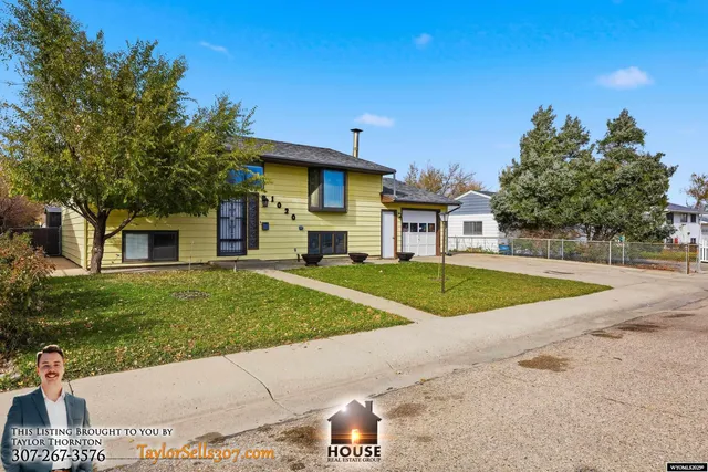 $297,000 | 1020 South Forest Drive, Casper, WY 82609