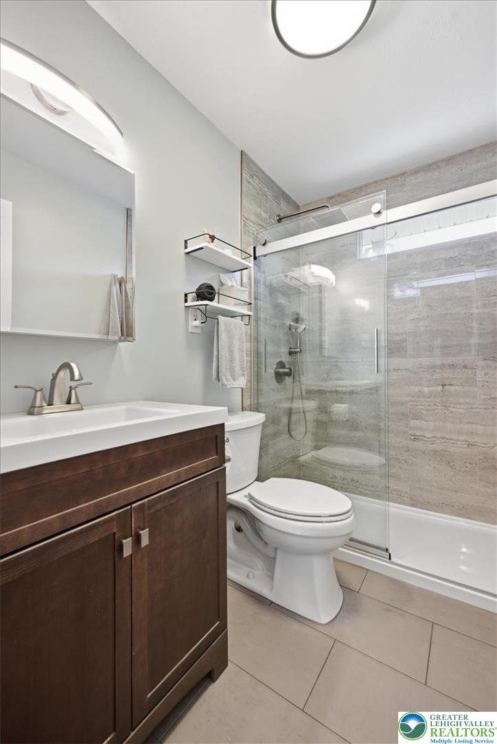 1928 Woodbury Road Bethlehem, PA 18017 - Photo 38 of 89