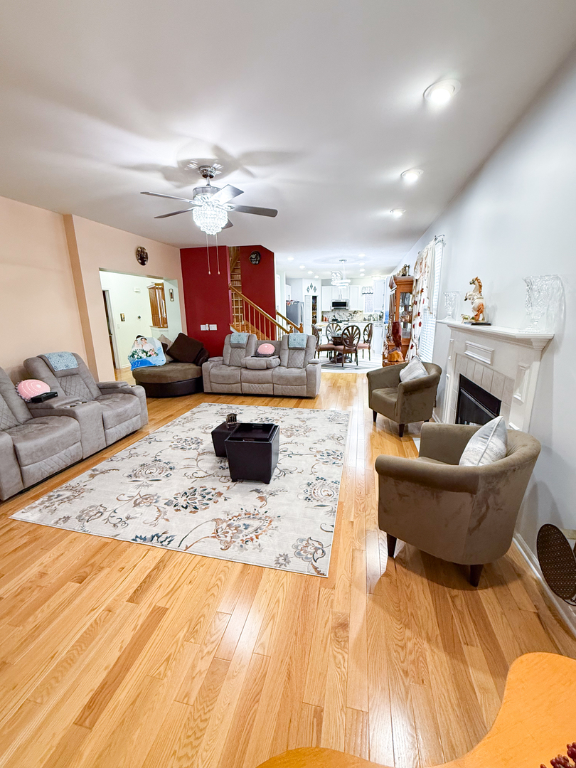 3816 Parsons Road Carpentersville, IL 60110 - Photo 10 of 34 Gallery Image 10