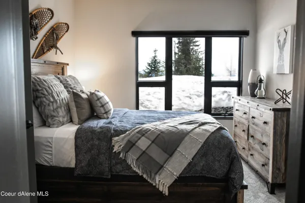 $2,495,000 | 27 The Glades, Unit 2C, Sandpoint, ID 83864