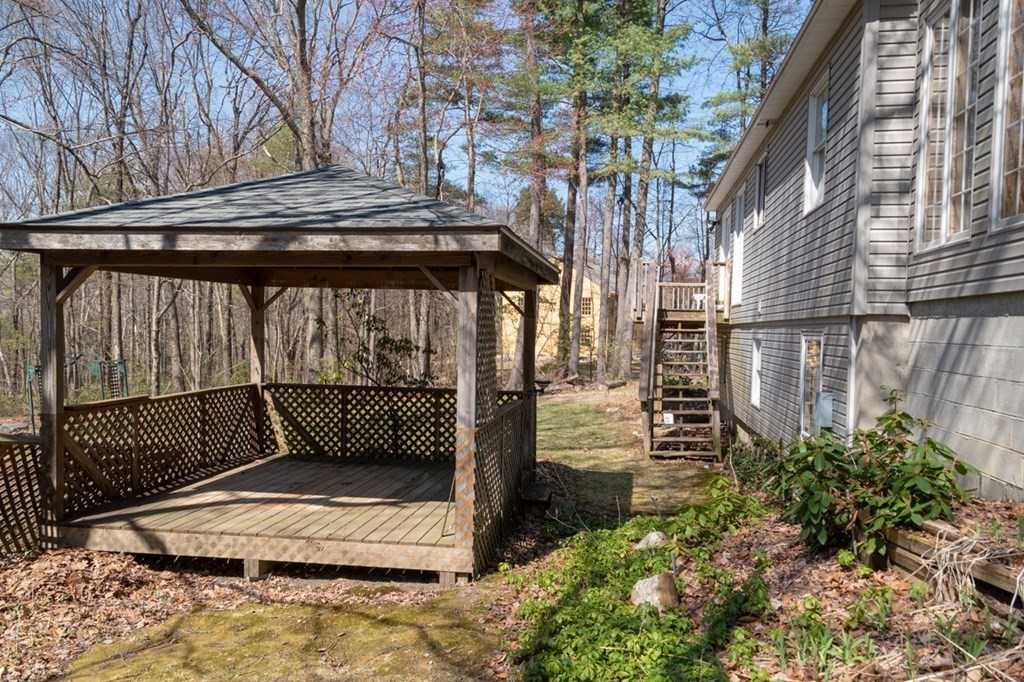 91 West Pelham Road Shutesbury, MA 01072 - Photo 4 of 32 Gallery Image 4
