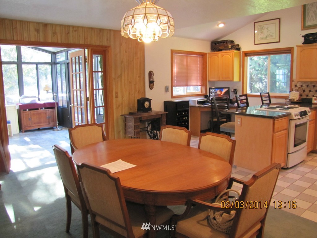 606 Hulse Road Port Angeles, WA 98362 - Photo 8 of 19
