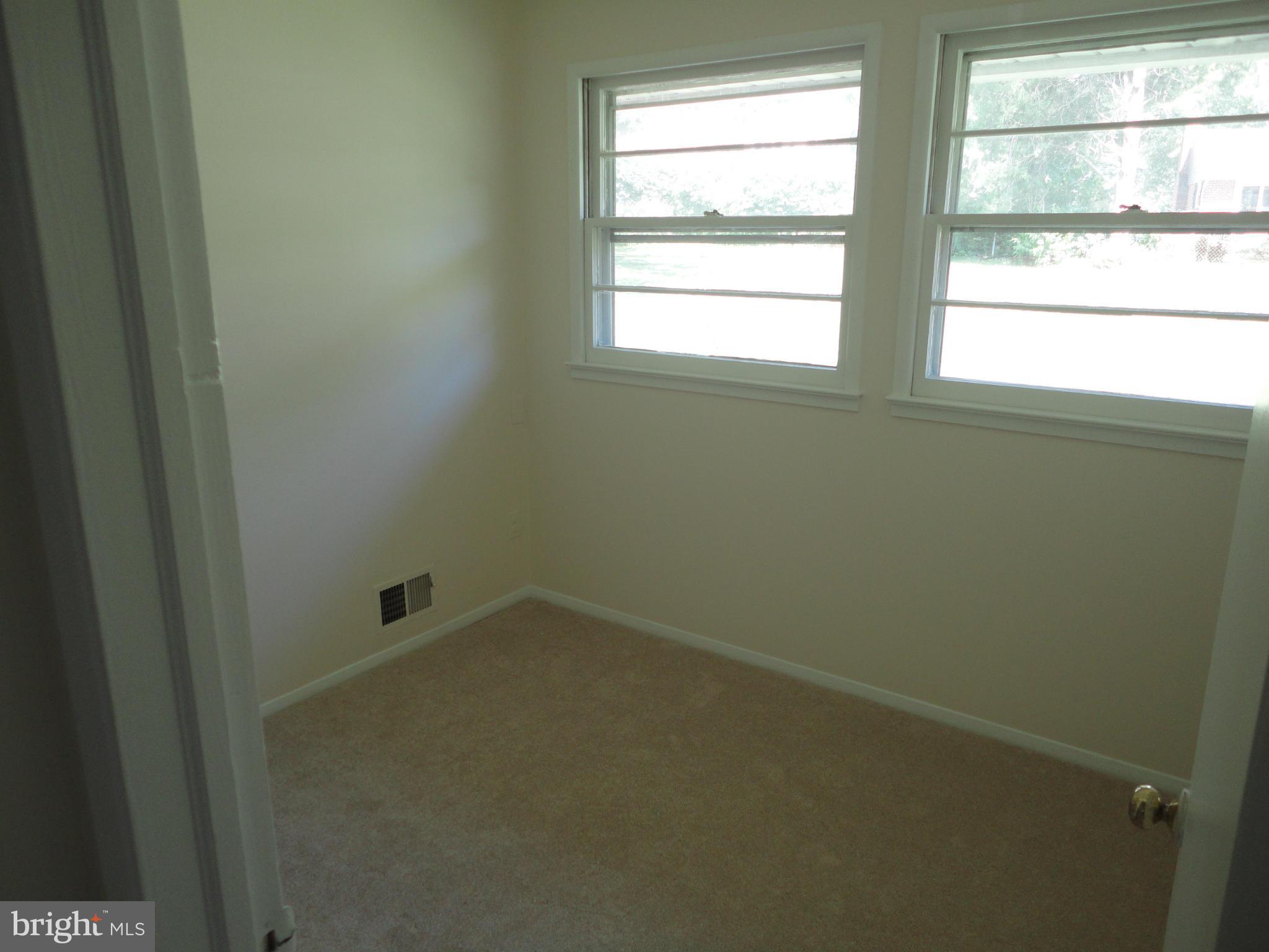 5512 Moultrie Road Springfield, VA 22151 - Photo 25 of 27 a small space with a window