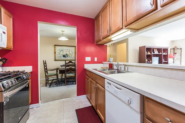 $285,000 | 1385 Addington Lane, Ann Arbor, MI 48108