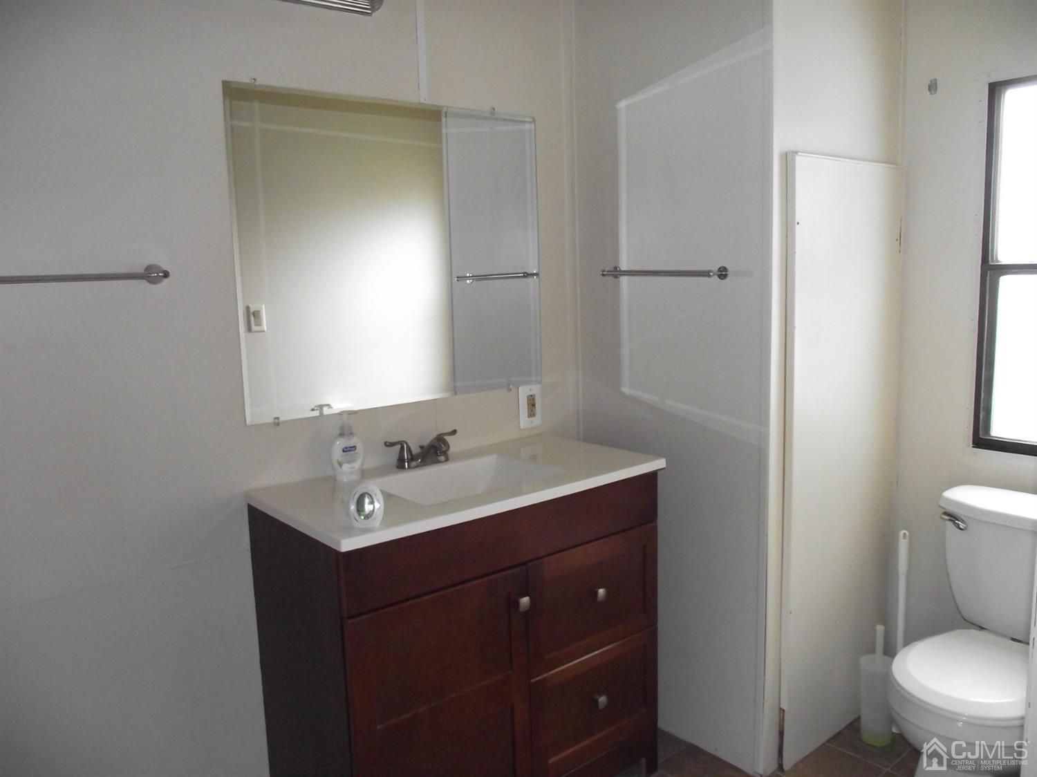 51 Poe Road North Brunswick, NJ 08902 - Photo 8 of 15 Gallery Image 8