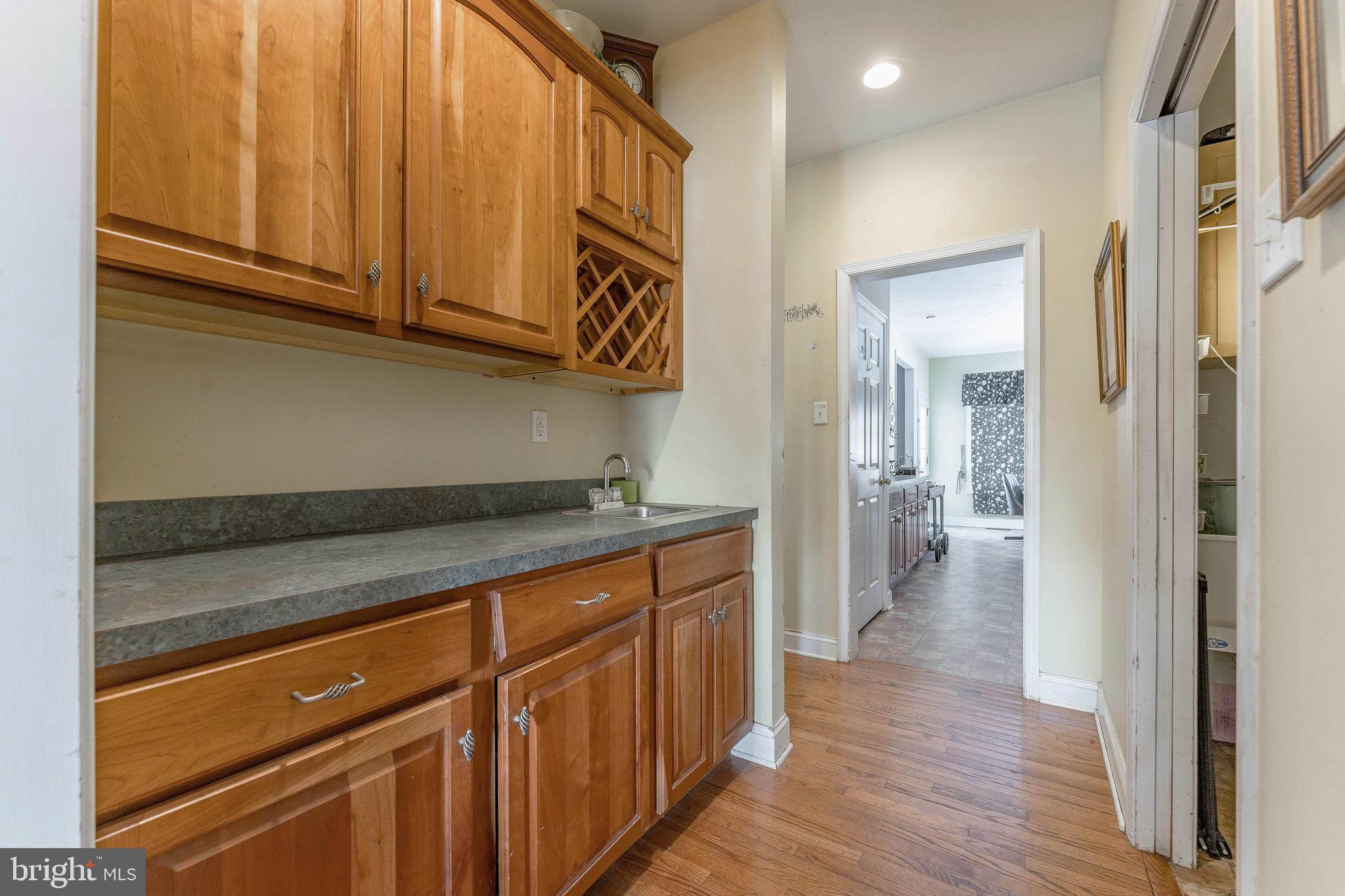 263 Lenni Road Media, PA 19063 - Photo 15 of 45 Wet Bar