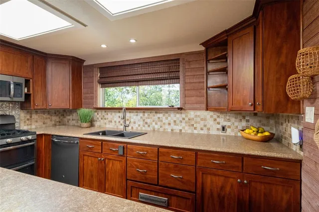 $465,000 | 615 Northwest 20th Street, Mineral Wells, TX 76067