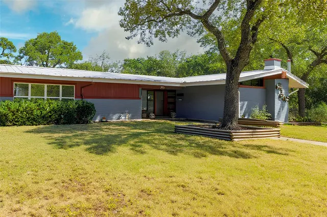 $465,000 | 615 Northwest 20th Street, Mineral Wells, TX 76067