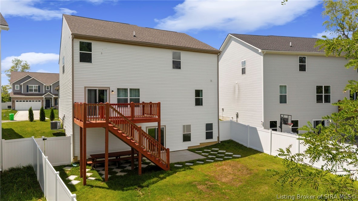 8040 Schrieber Road Floyds Knobs, IN 47119 - Photo 3 of 59