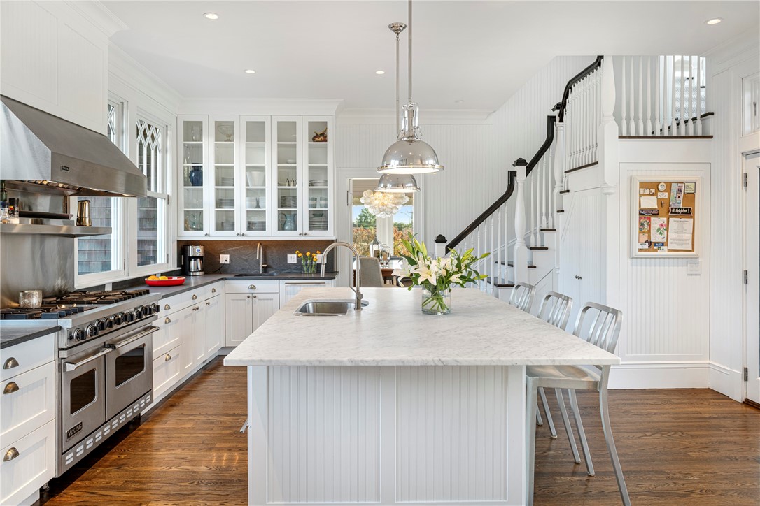 150 Boston Neck Road Narragansett, RI 02882 - Photo 7 of 50 Gallery Image 7
