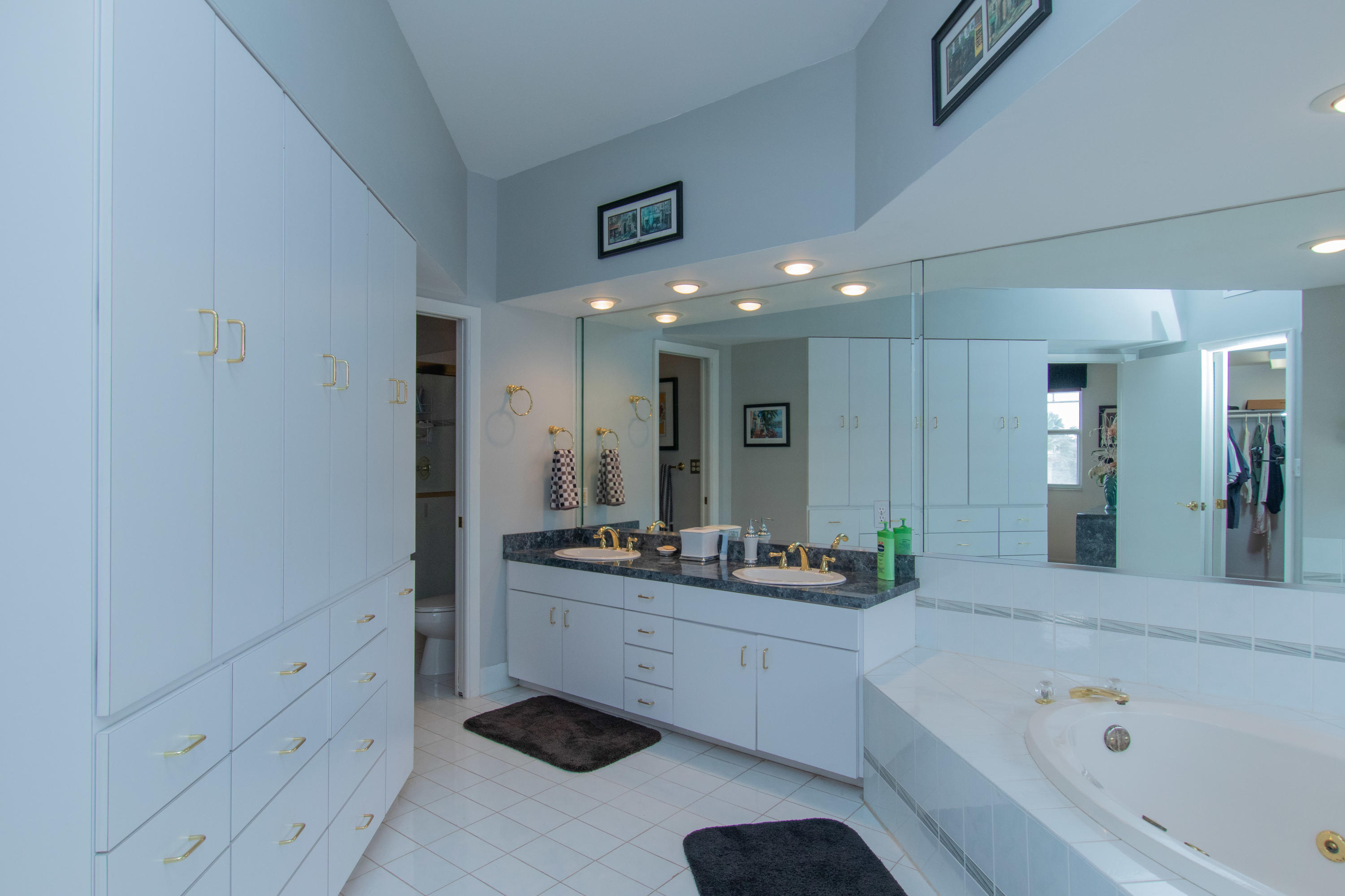 238 Atlantic Boulevard Key Largo, FL 33037 - Photo 27 of 55 Master Bath