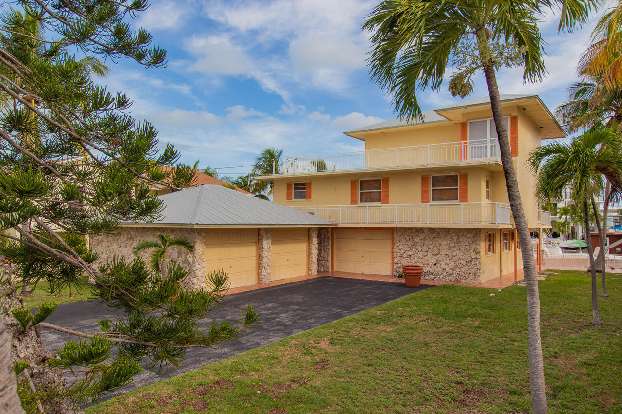 238 Atlantic Boulevard Key Largo, FL 33037 - Photo 3 of 55 IMG_1363