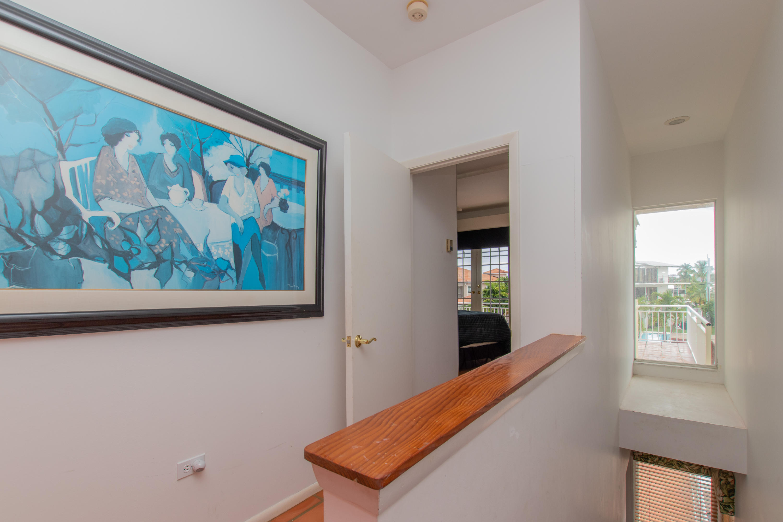 238 Atlantic Boulevard Key Largo, FL 33037 - Photo 35 of 55 Stairwell