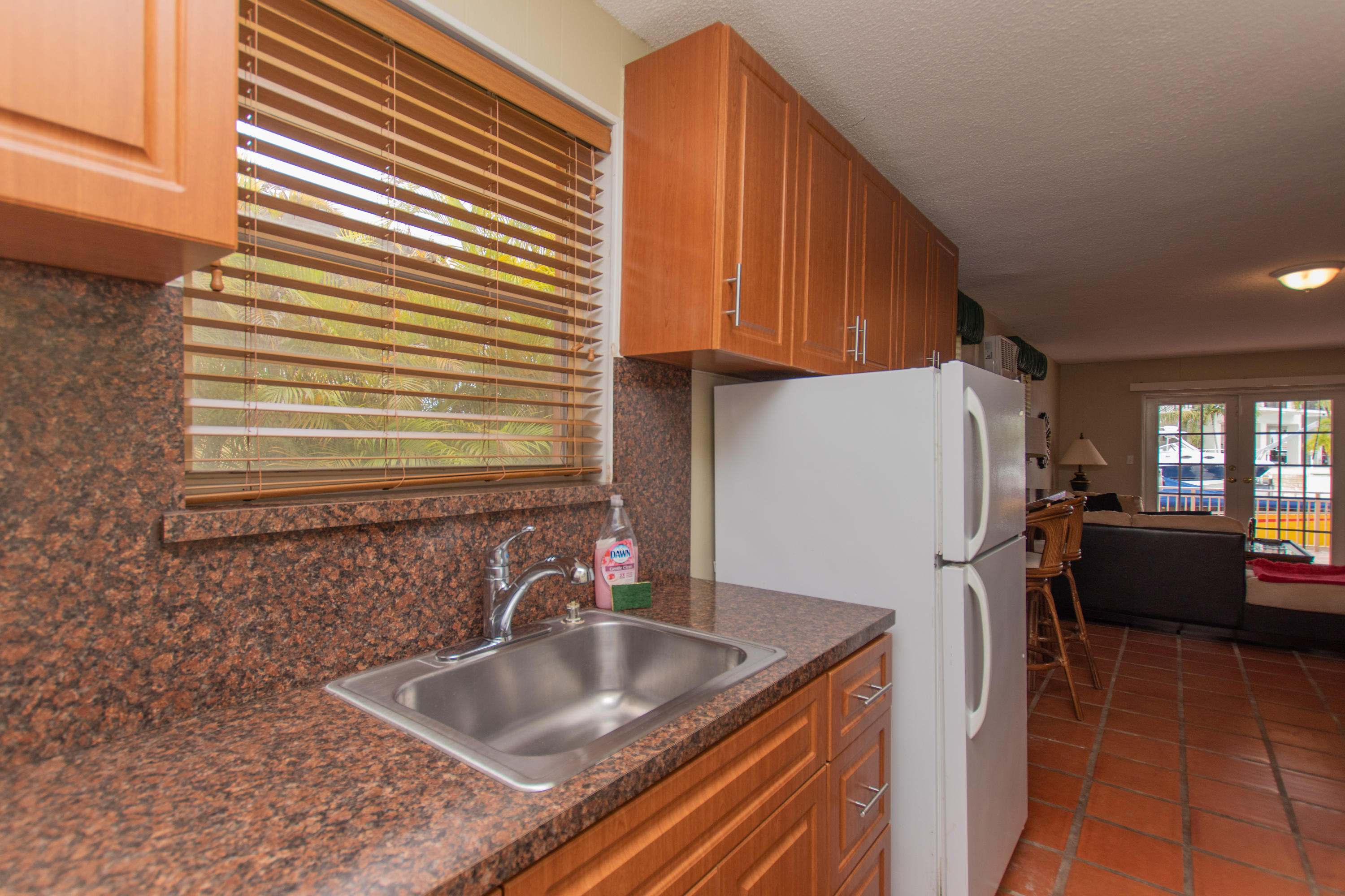 238 Atlantic Boulevard Key Largo, FL 33037 - Photo 51 of 55 Suite 2 kitchenette