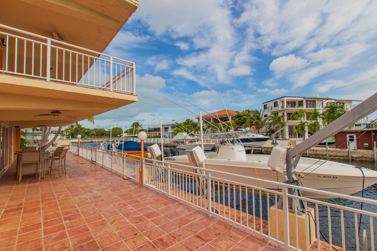 238 Atlantic Boulevard Key Largo, FL 33037 - Photo 8 of 55 IMG_1361