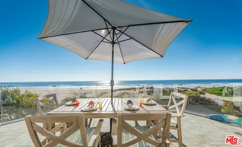 $16,850,000 | 30760 Broad Beach Road, Malibu, CA 90265