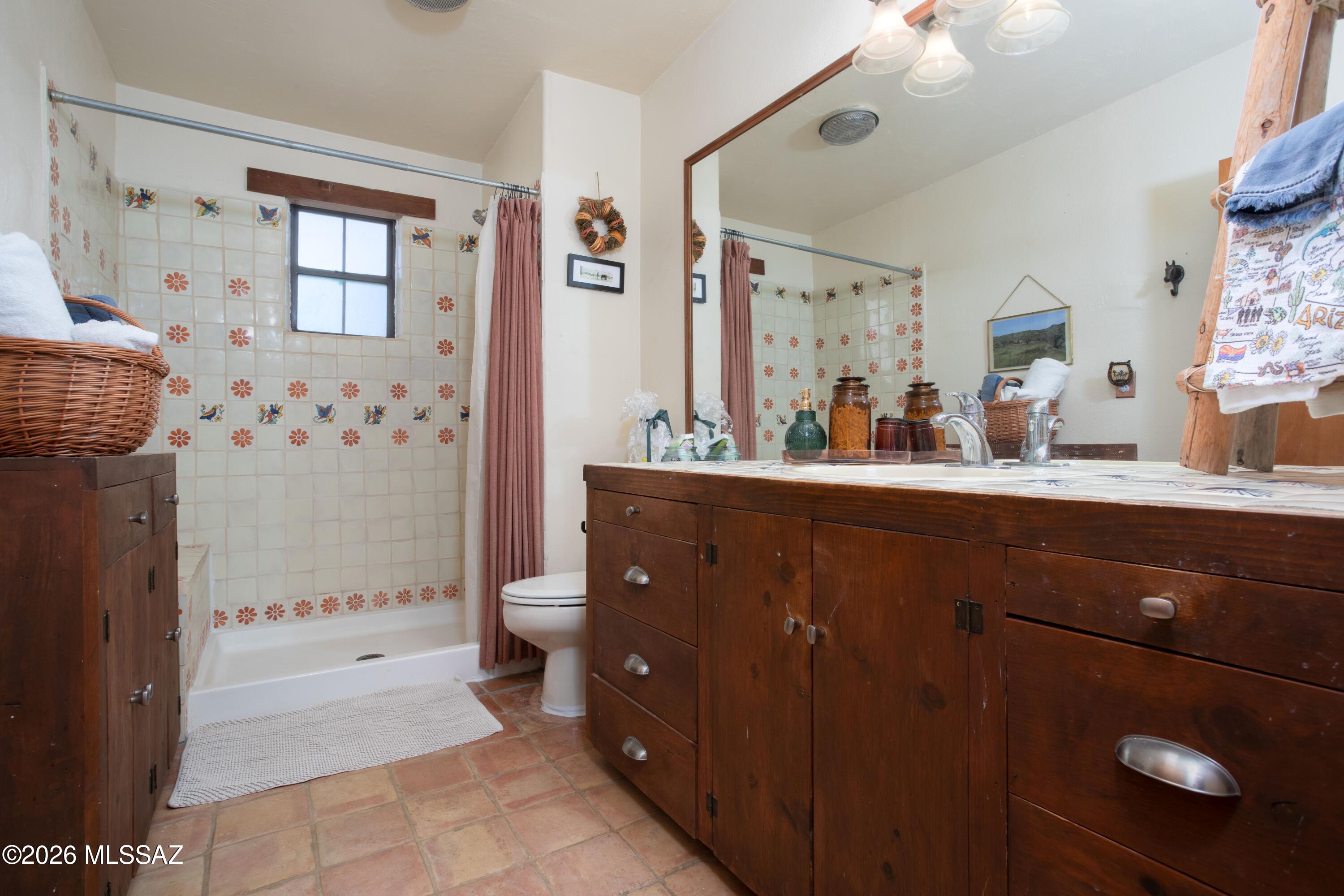13520 West Universal Ranch Road Arivaca, AZ 85601 - Photo 21 of 48 hall bath
