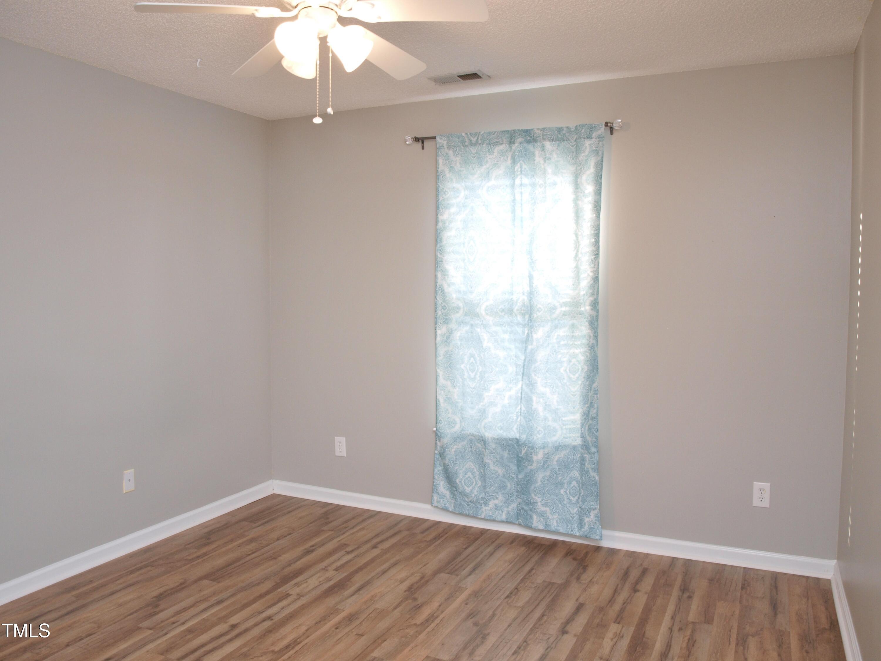 1924 Barngate Way Raleigh, NC 27614 - Photo 13 of 17 13
