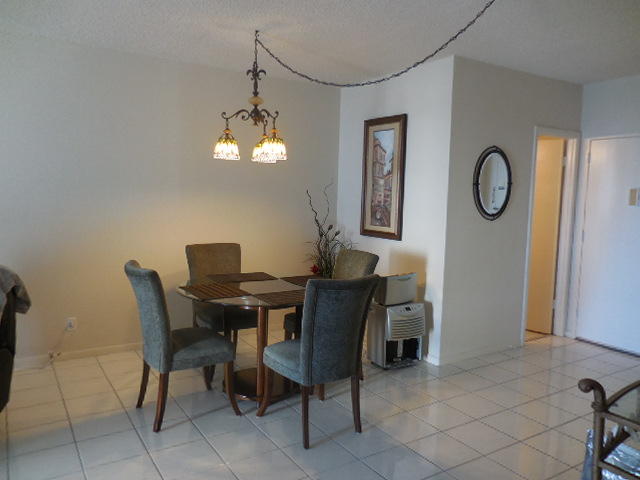 2851 South Ocean Boulevard, Unit 5T Boca Raton, FL 33432 - Photo 7 of 22 DINING AREA