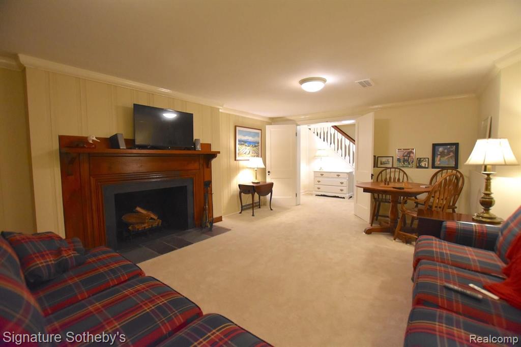 275 Hamilton Road Bloomfield Hills, MI 48301 - Photo 40 of 47