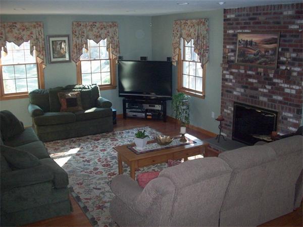 50 Stone School Road Sutton, MA 01590 - Photo 11 of 29