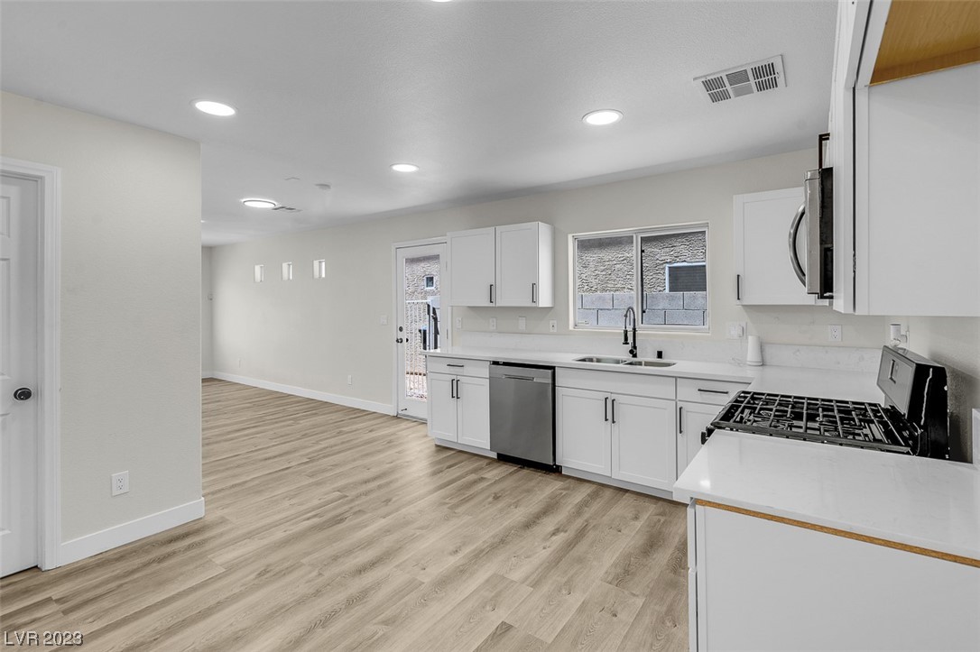 4736 Pinon Pointe Road Las Vegas, NV 89115 - Photo 12 of 33 Gallery Image 12