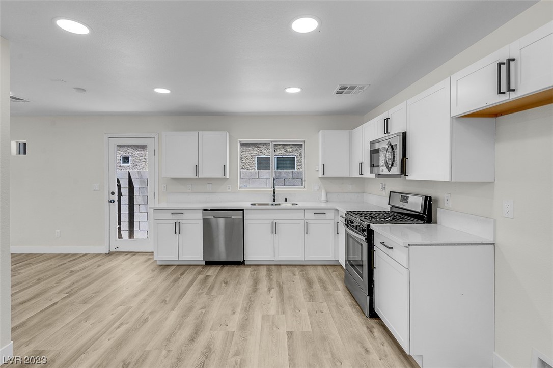 4736 Pinon Pointe Road Las Vegas, NV 89115 - Photo 13 of 33 Gallery Image 13