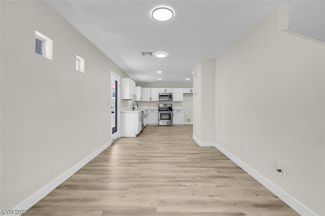 4736 Pinon Pointe Road Las Vegas, NV 89115 - Photo 5 of 33 Gallery Image 5