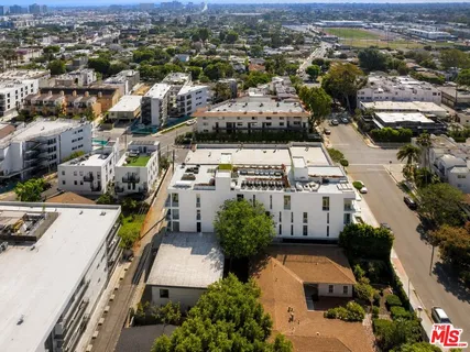 $8,200,000 | 12770 Caswell Avenue, Los Angeles, CA 90066