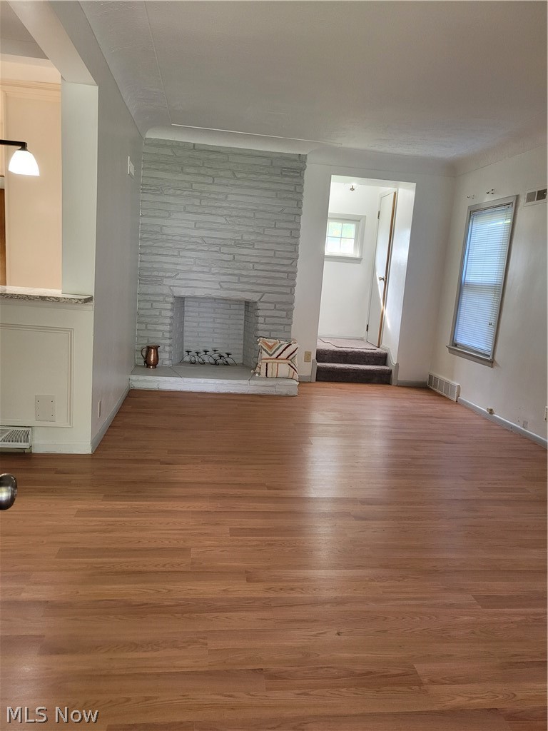 810 Woodview Road Cleveland, OH 44121 - Photo 11 of 31