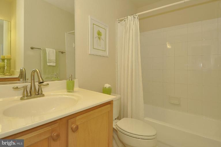 151 Little Quarry Road Gaithersburg, MD 20878 - Photo 14 of 25 Bath #1