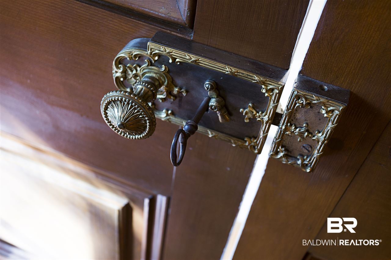 55 McGregor Avenue Mobile, AL 36608 - Photo 17 of 50 Handsome Hardware