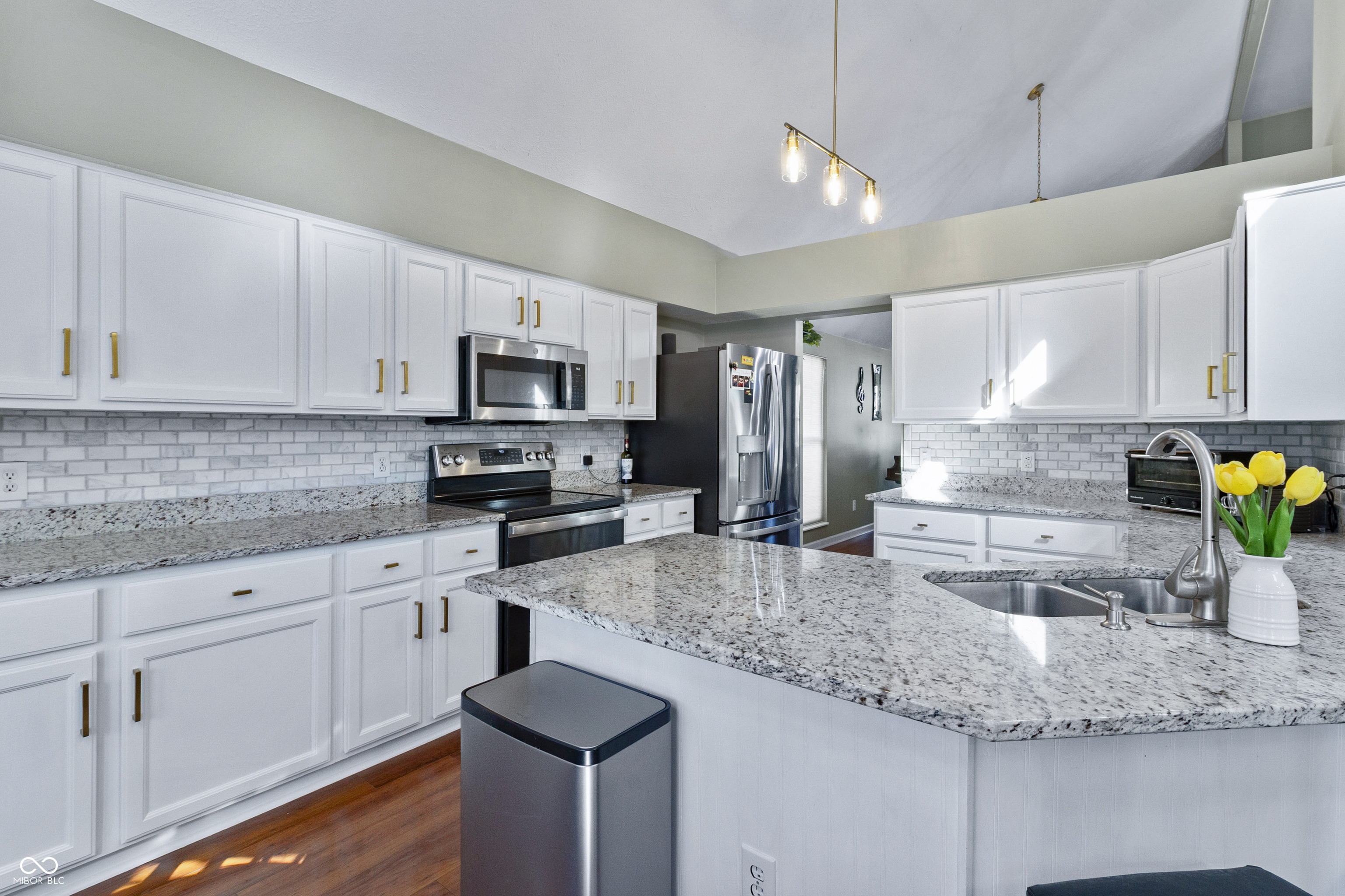 9943 Deering Street Fishers, IN 46037 - Photo 11 of 46