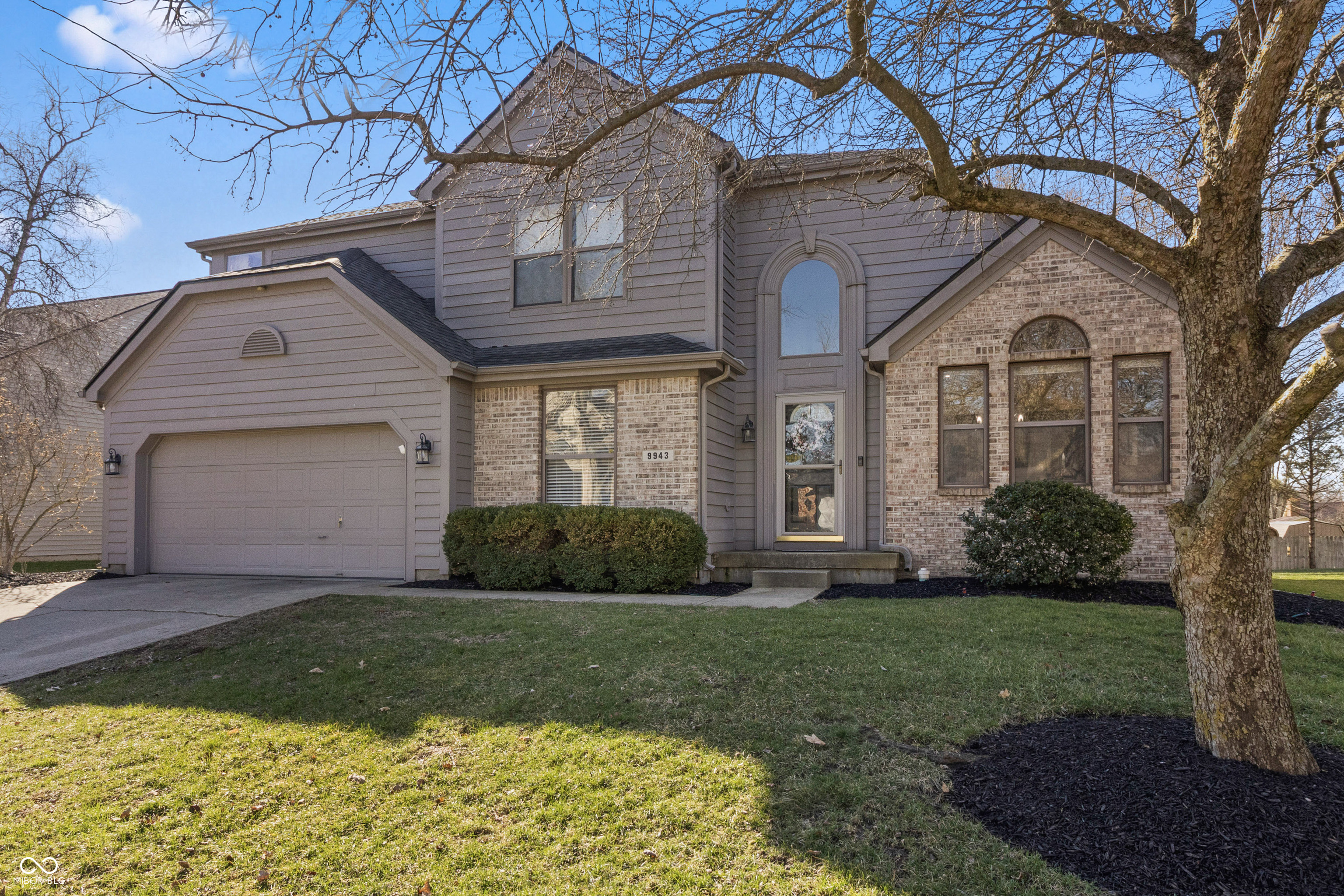 9943 Deering Street Fishers, IN 46037 - Photo 2 of 46