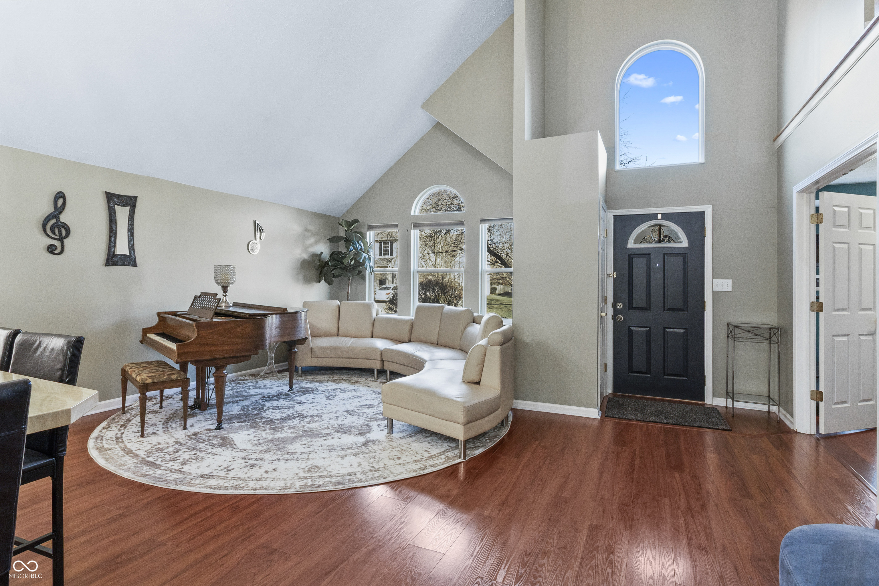 9943 Deering Street Fishers, IN 46037 - Photo 5 of 46