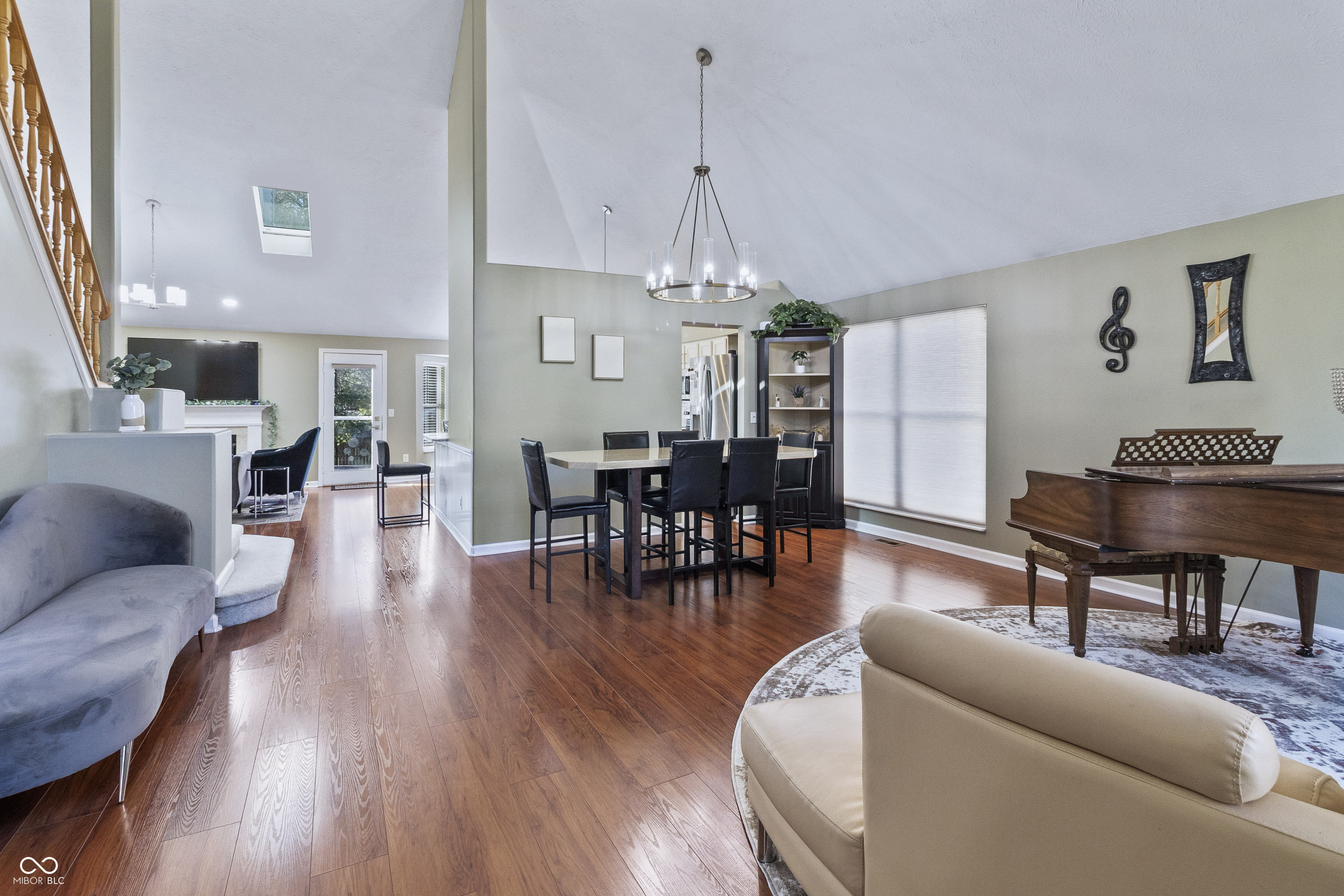 9943 Deering Street Fishers, IN 46037 - Photo 7 of 46