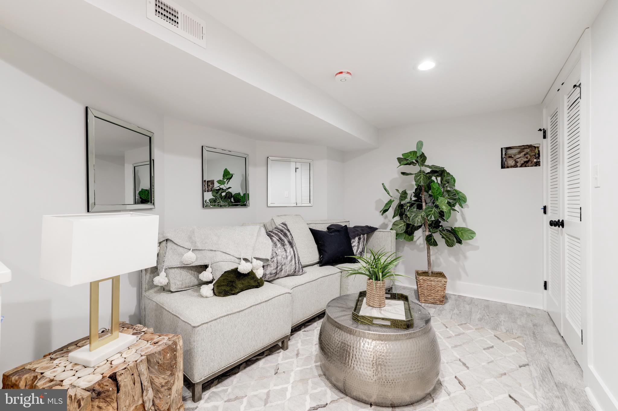 325 11th Street Northeast Washington, DC 20002 - Photo 29 of 36