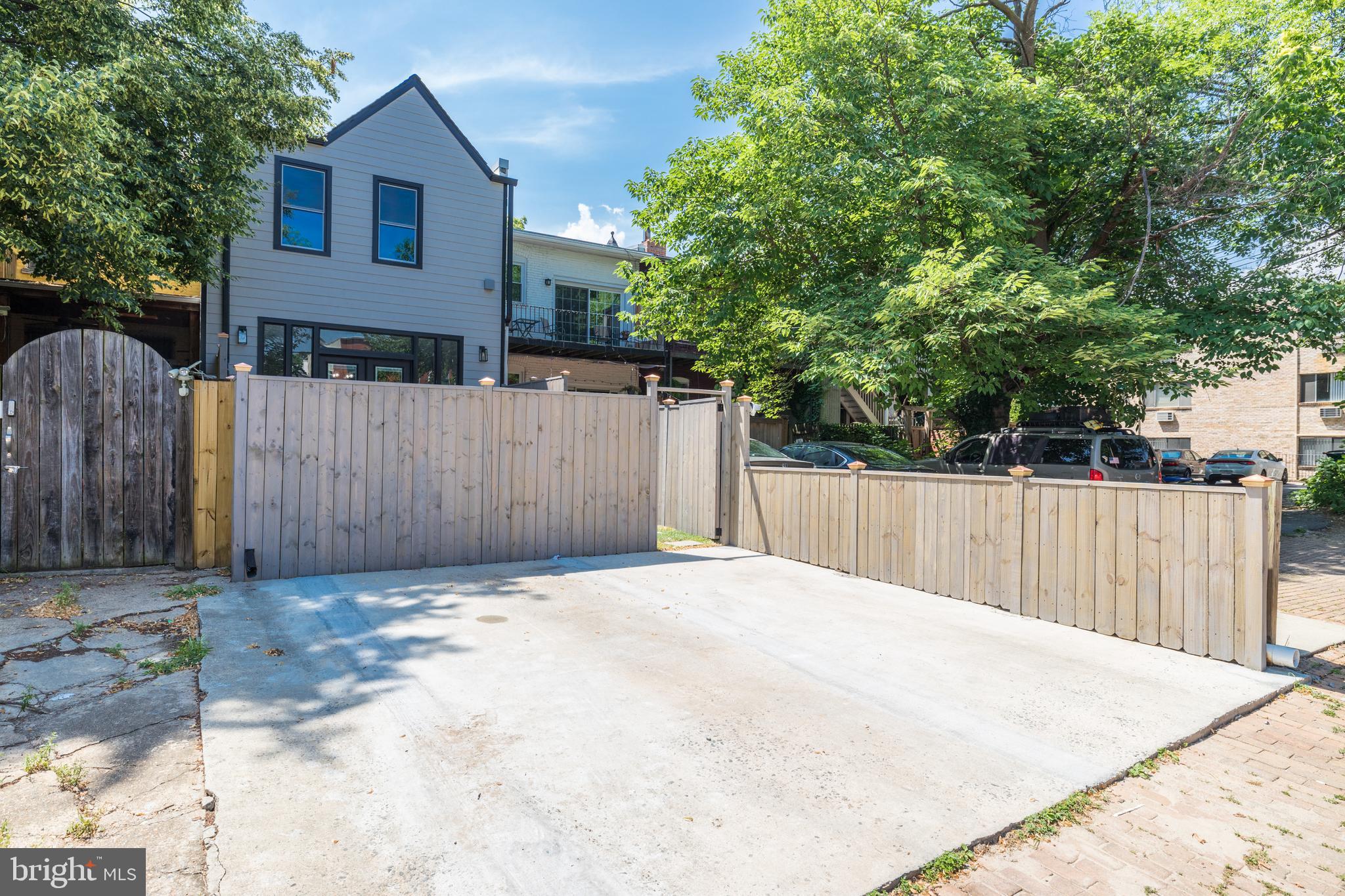 325 11th Street Northeast Washington, DC 20002 - Photo 35 of 36