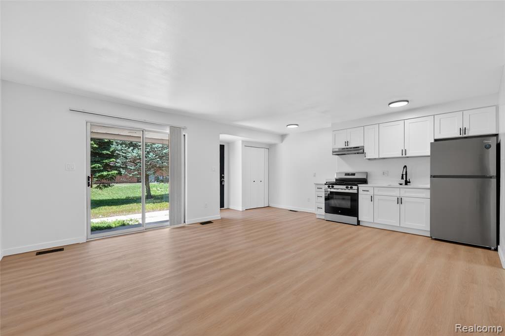 48770 Shelby Road Road, Unit 8 Utica, MI 48317 - Photo 4 of 17