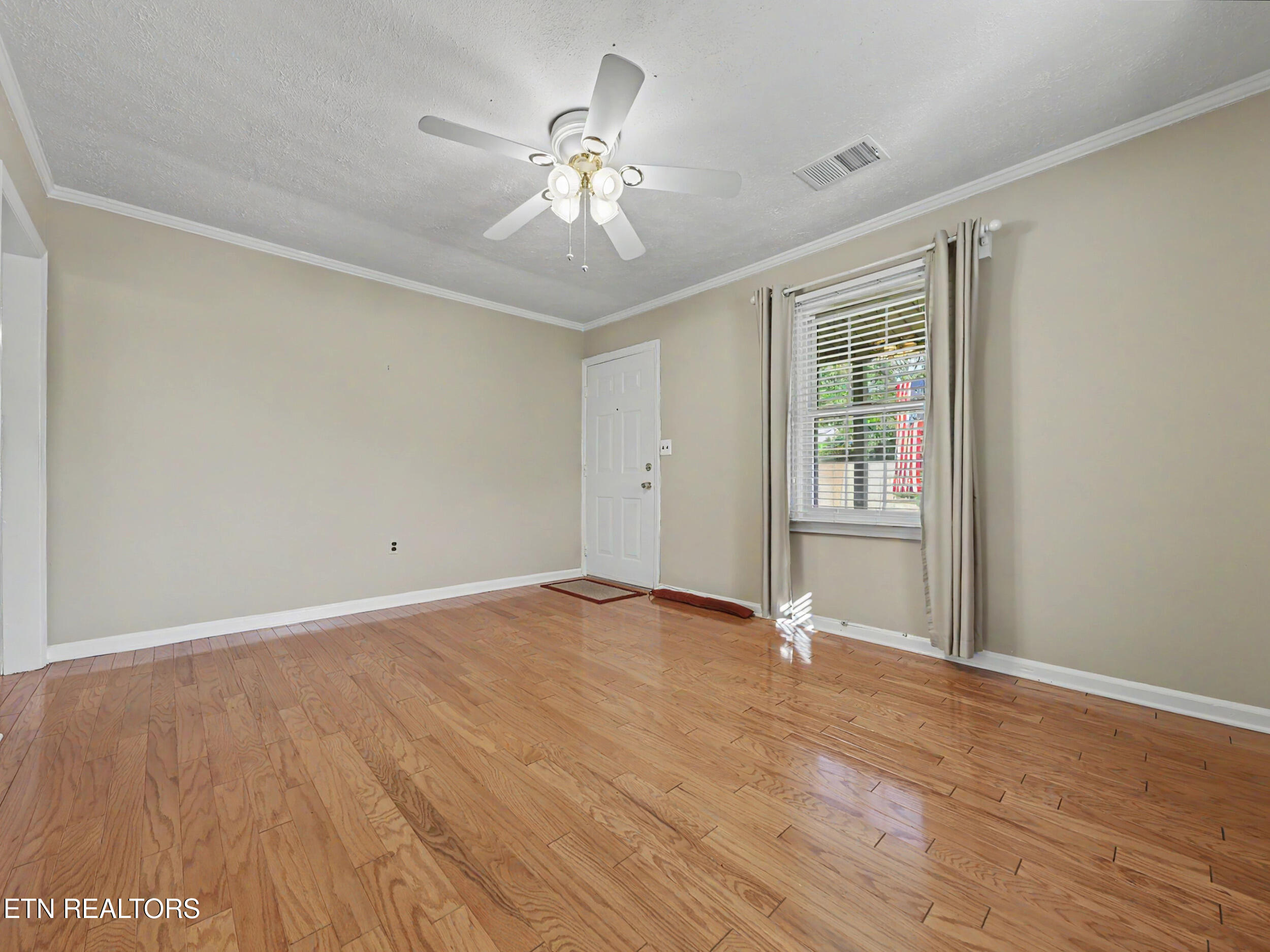 281 Lindsay Street Alcoa, TN 37701 - Photo 9 of 25 7_img_4881