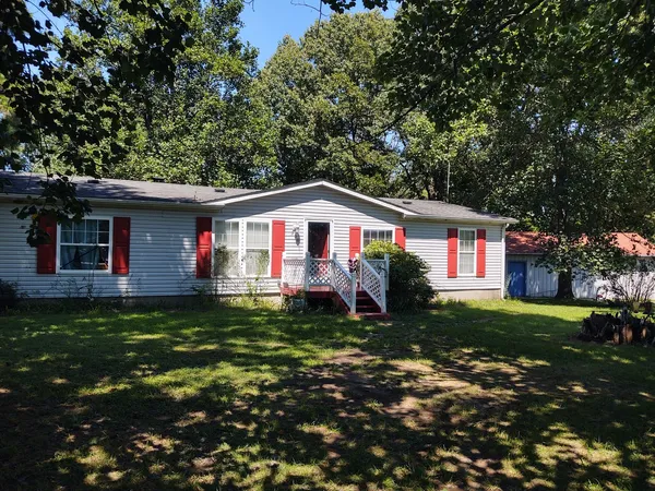$89,000 | 200 Caraway Lane, Goreville, IL 62939