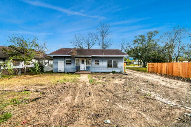 $189,900 | 3218 Pansy Street, Pasadena, TX 77505