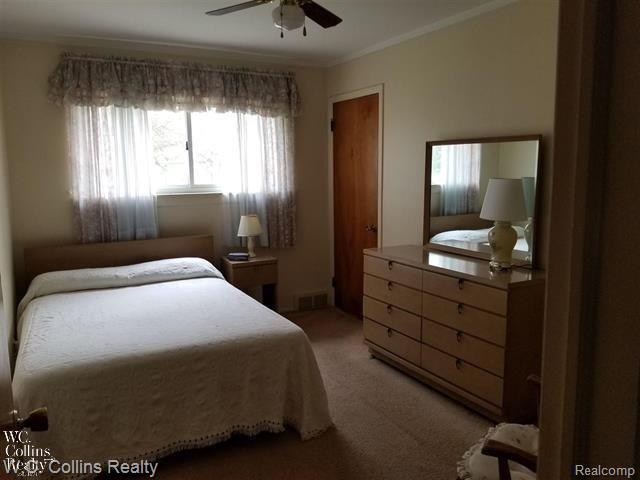 24336 Roxana Avenue Eastpointe, MI 48021 - Photo 15 of 23