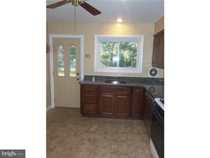 412 Langford Road Broomall, PA 19008 - Photo 5 of 15 Kitchen