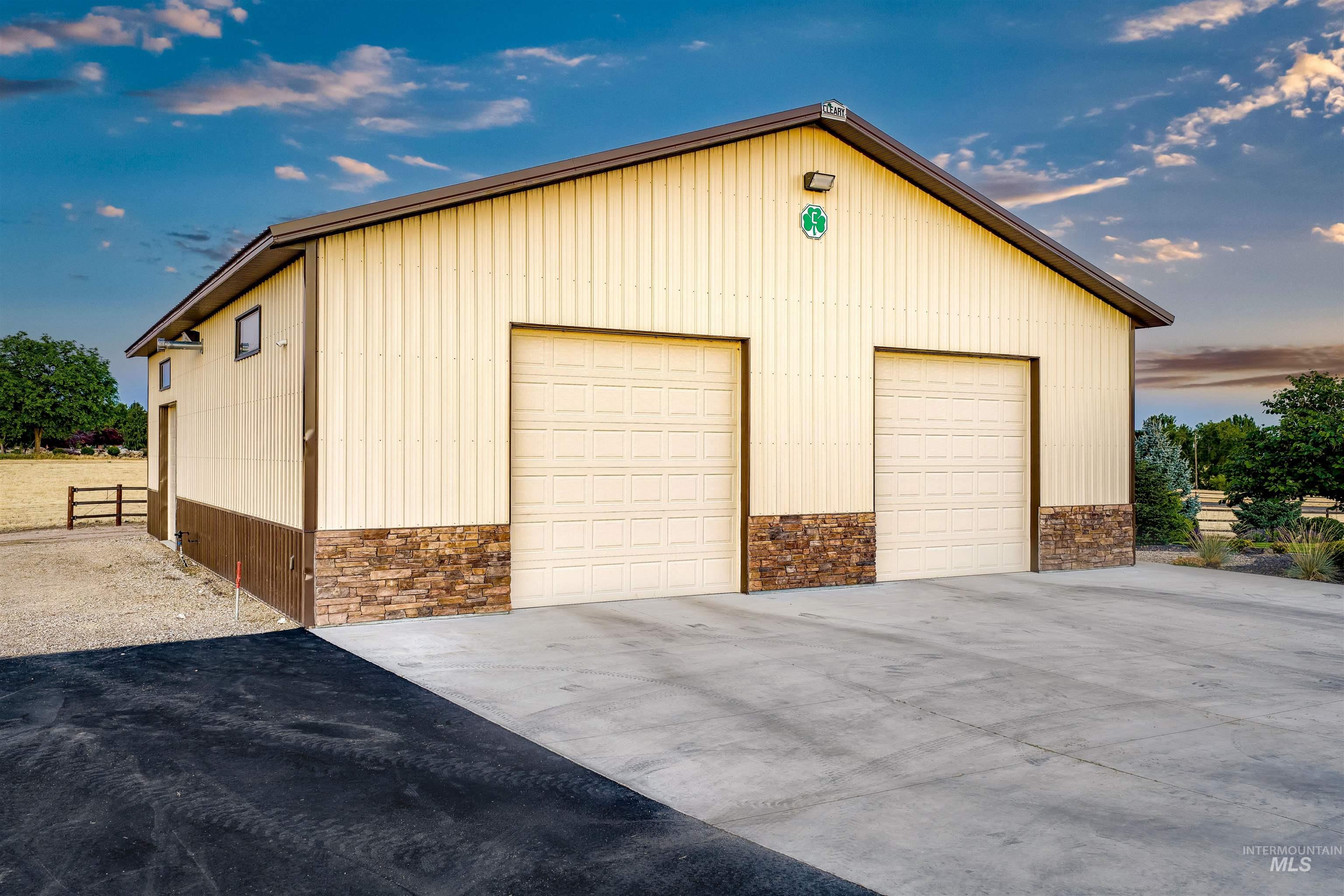 5340 South Black Cat Road Meridian, ID 83642 - Photo 4 of 49 Gallery Image 4