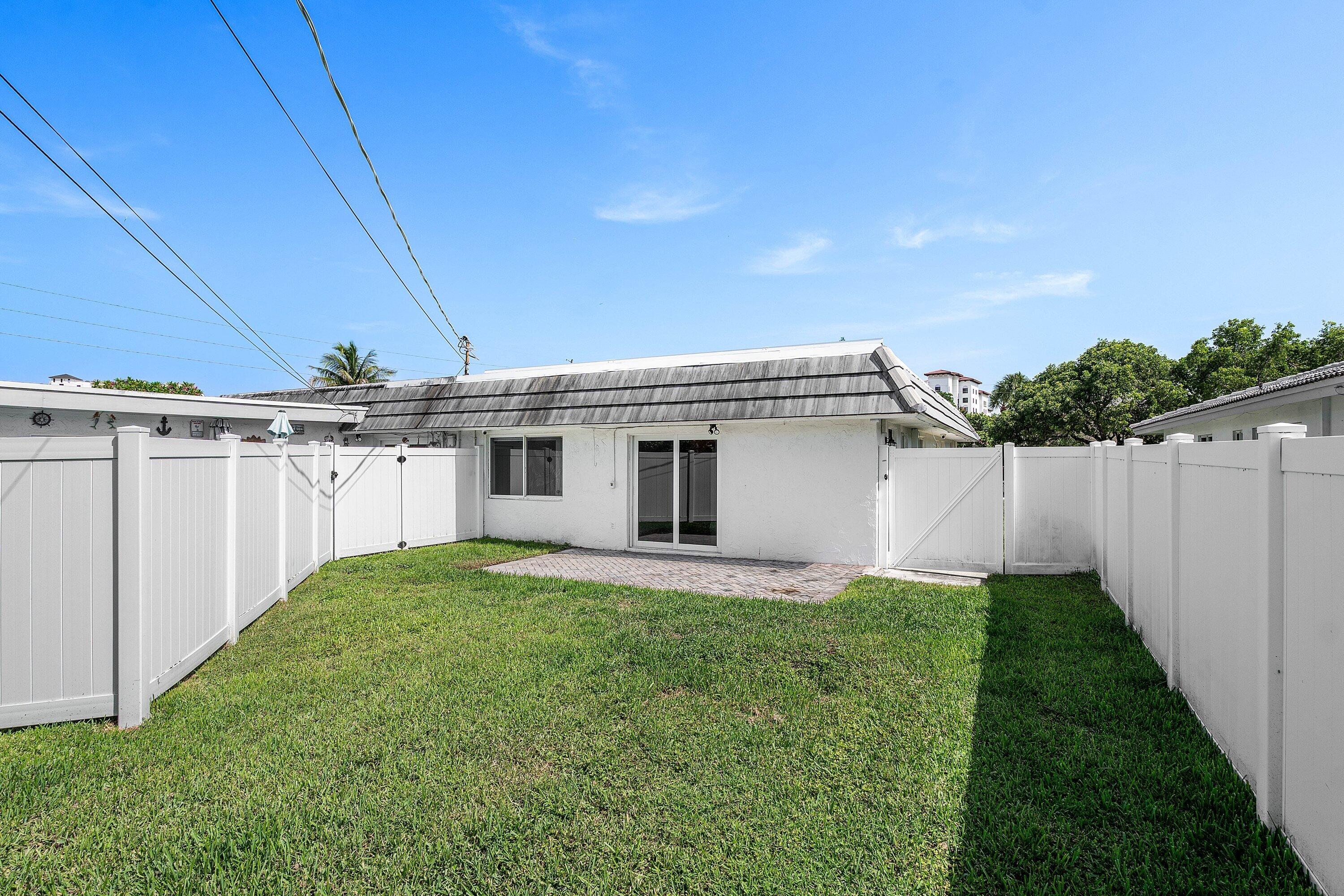 231 Southwest 6th Street Boca Raton, FL 33432 - Photo 23 of 25 021-229Southwest6thStreet-BocaRaton-FL-3
