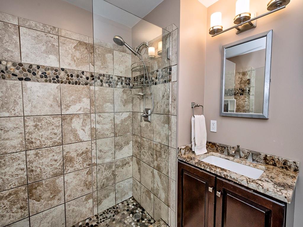 701 Robinhood Road Pittsburgh, PA 15215 - Photo 14 of 22 Gallery Image 14