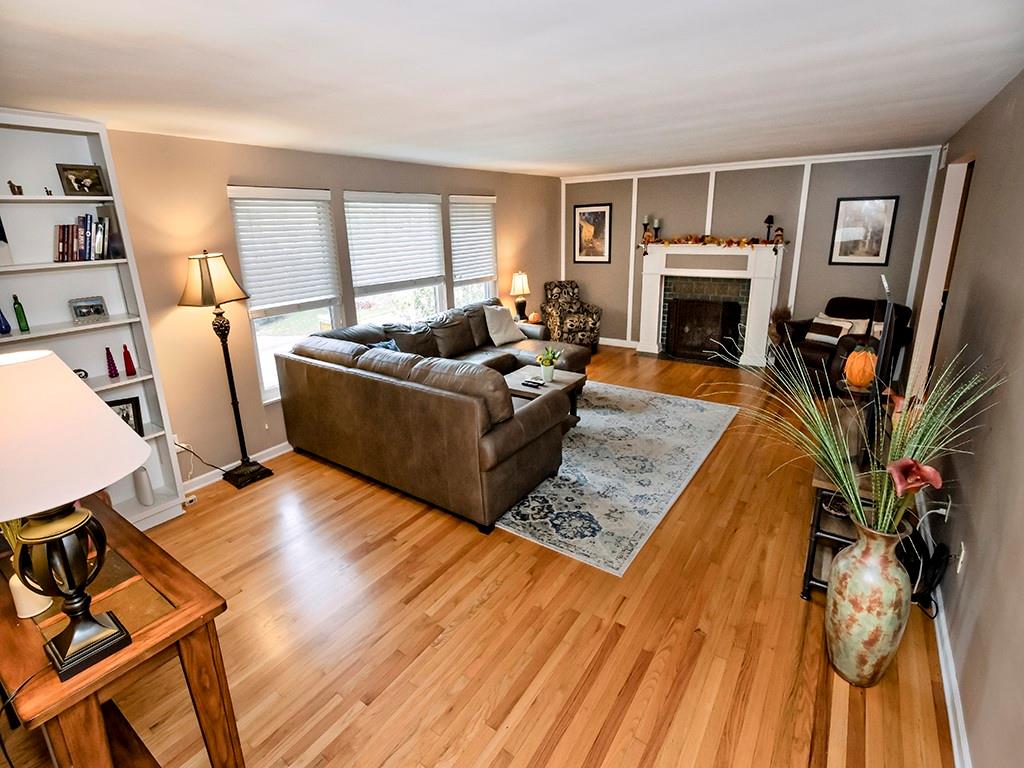 701 Robinhood Road Pittsburgh, PA 15215 - Photo 5 of 22 Gallery Image 5