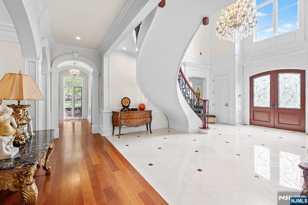 1 Sandstone Ridge Upper Saddle River, NJ 07458 - Photo 10 of 48