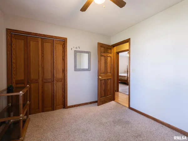 $249,900 | 1930 St Clair Drive, Pekin, IL 61554